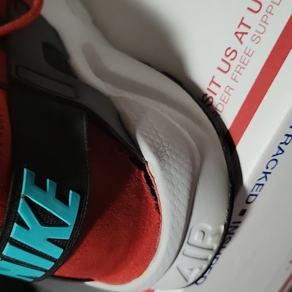 Men's Nike Shoes - Picture 4 of 6